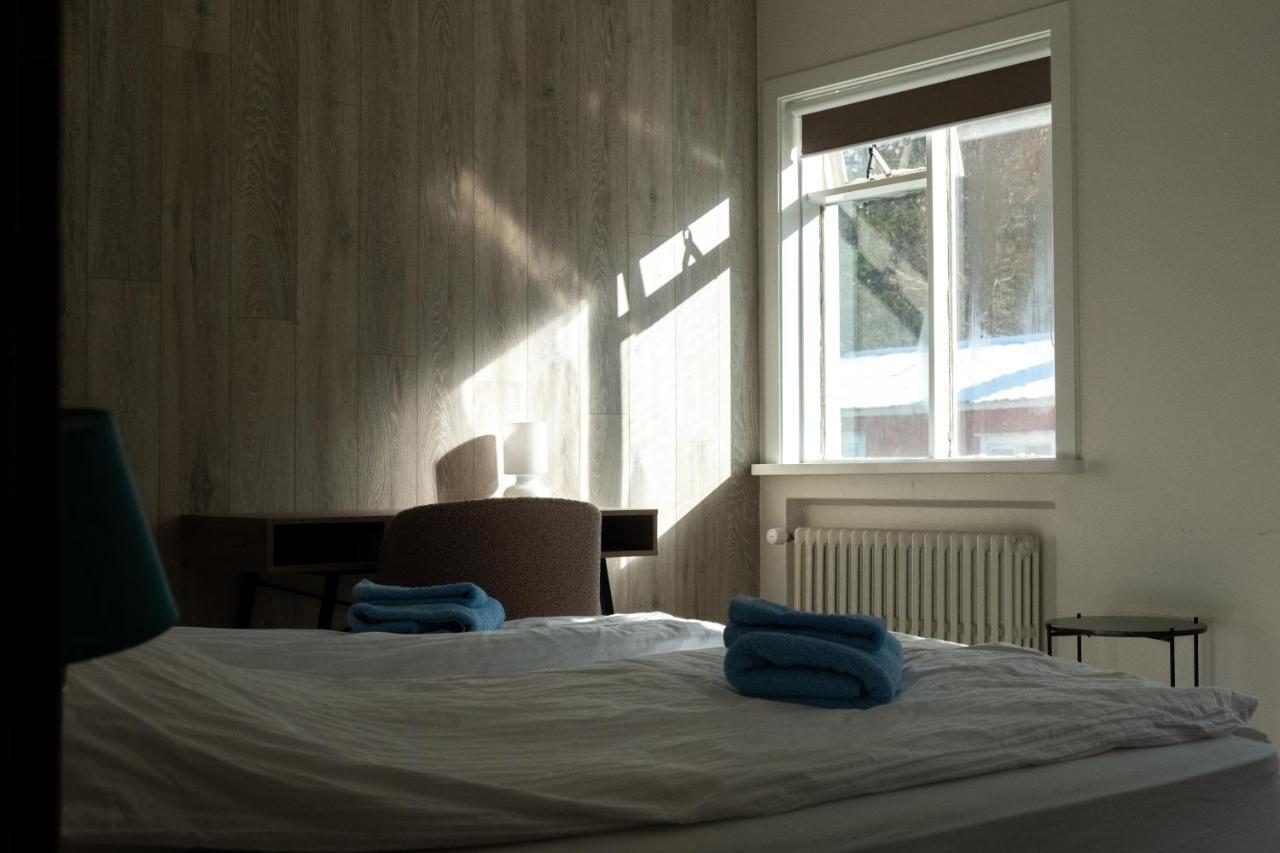The Guesthouse By The Fjord Thingeyri Exterior foto