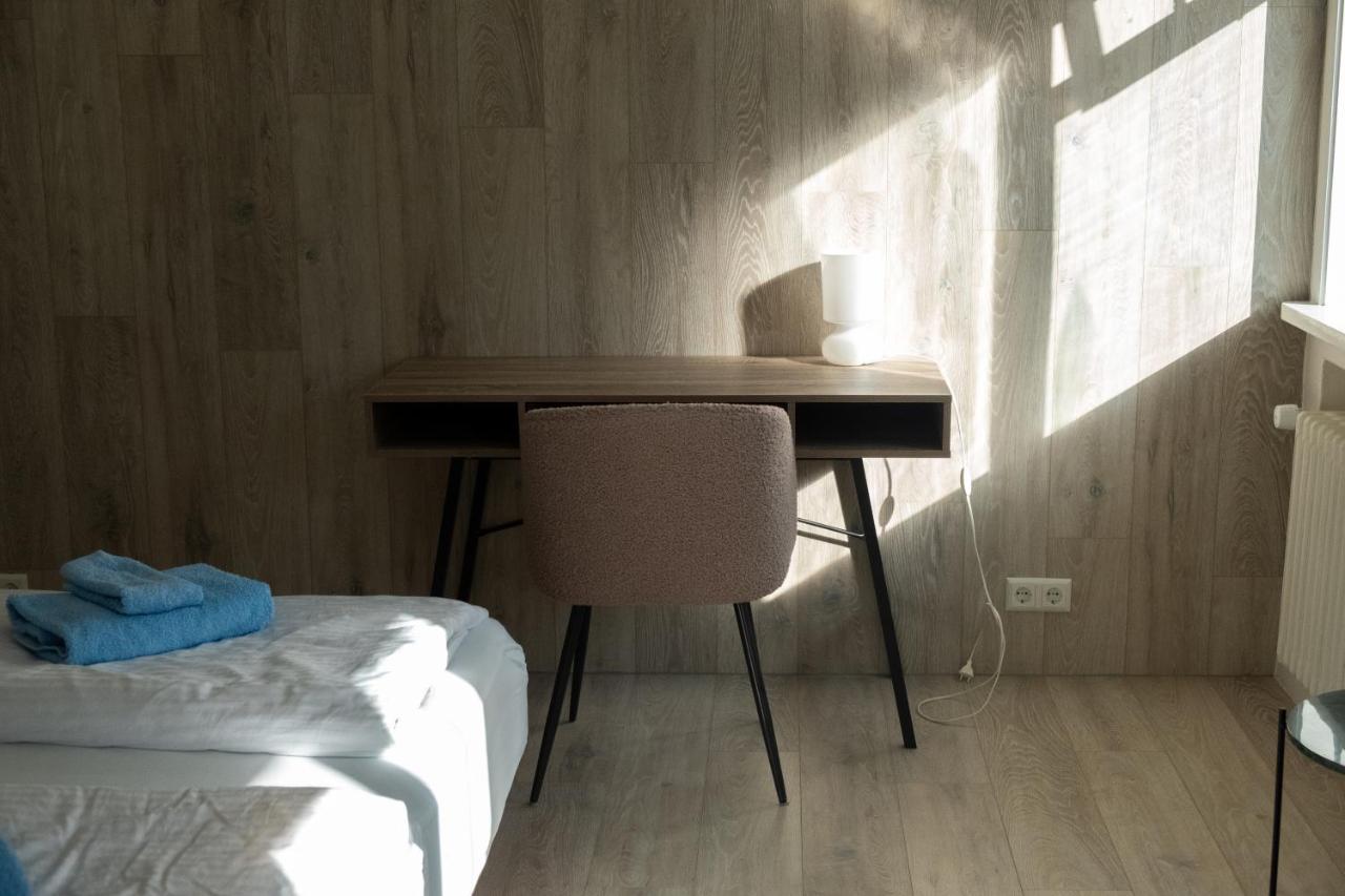 The Guesthouse By The Fjord Thingeyri Exterior foto